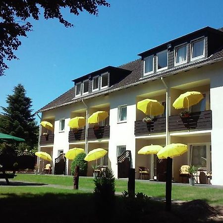 Gaestehaus Falkenhof Westensee Bagian luar foto