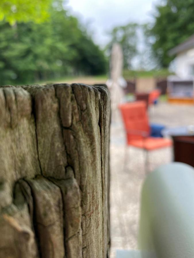 Gaestehaus Falkenhof Westensee Bagian luar foto